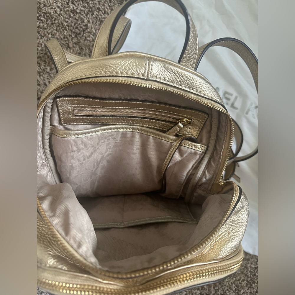 Michael Kors bags - Picture 3 of 6